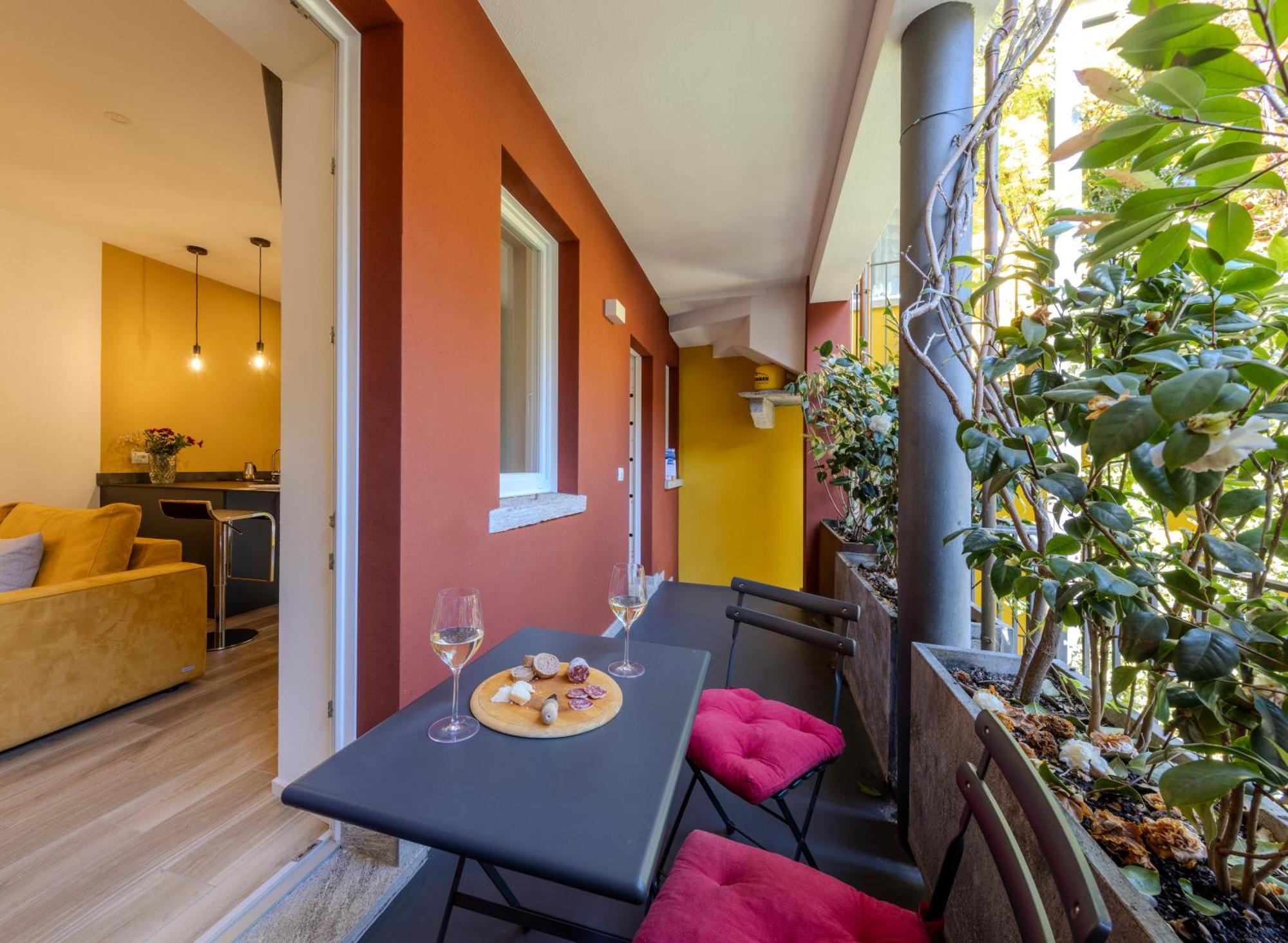 Residence Casa Coppa Appartamento Ivy โอเมญา ภายนอก รูปภาพ